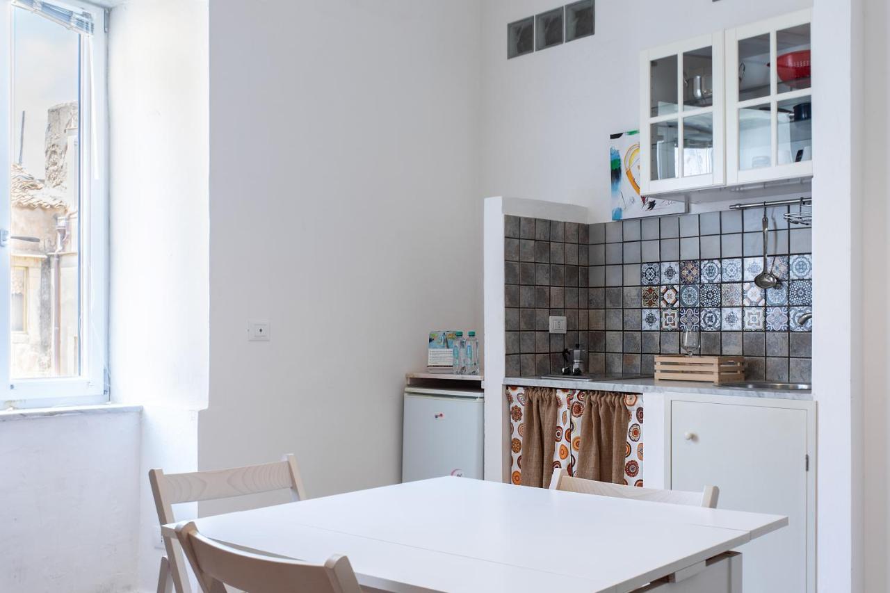 Calipso Apartments Ortigia Syracuse Bagian luar foto